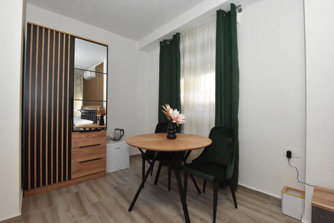 Sofia'S Studio & Room Zára Kültér fotó